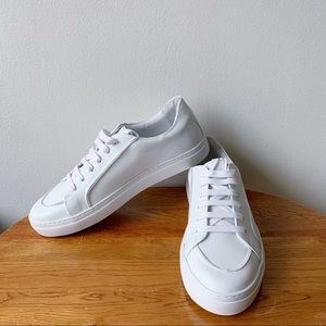 COS Men’s white leather sneakers 10.5